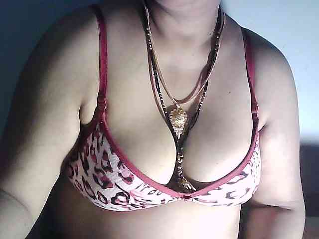 sexycharu webcam