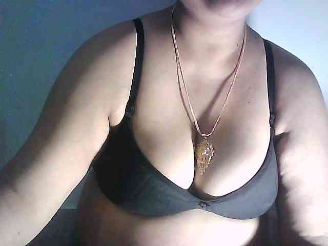 sexycharu webcam