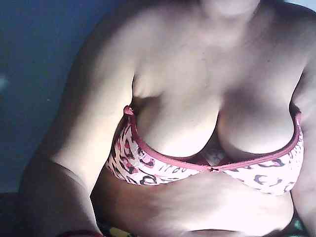 sexycharu webcam