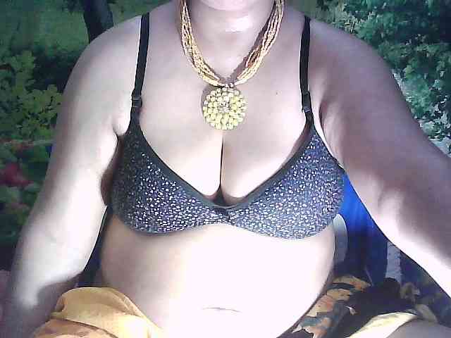sexycharu webcam