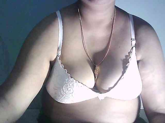 sexycharu webcam