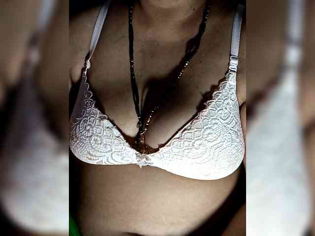sexycharu webcam