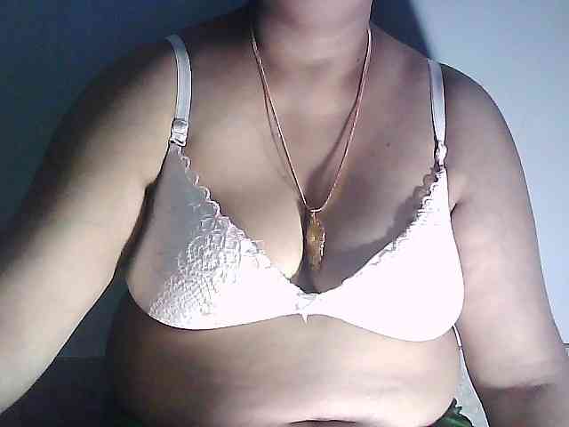 sexycharu webcam