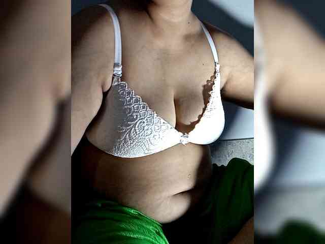 sexycharu webcam