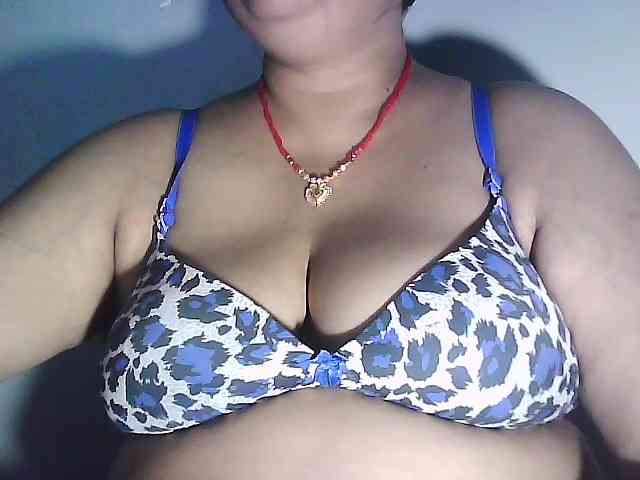 sexycharu webcam