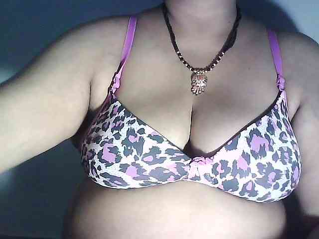 sexycharu webcam