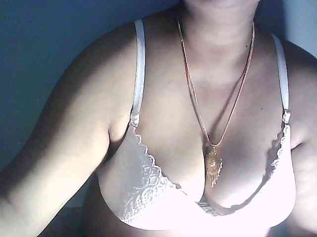 sexycharu webcam