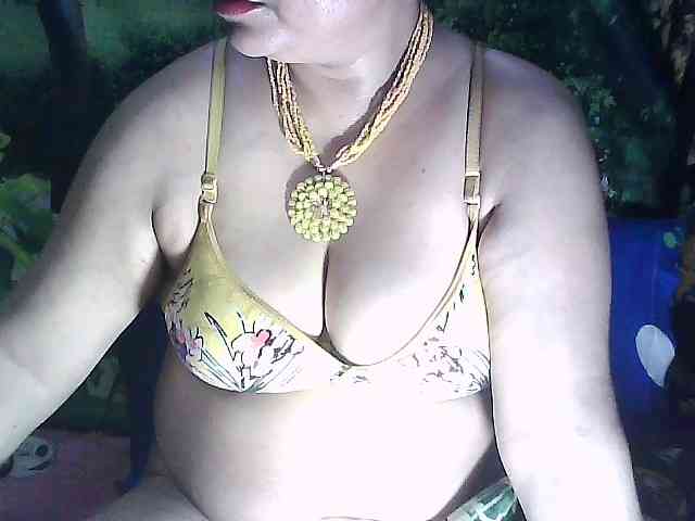 sexycharu webcam