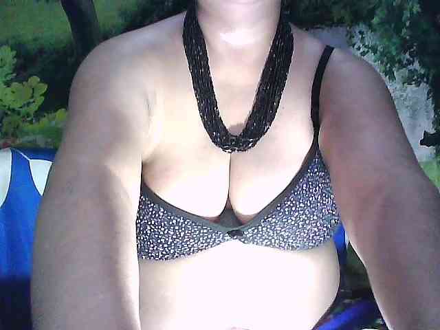 sexycharu webcam