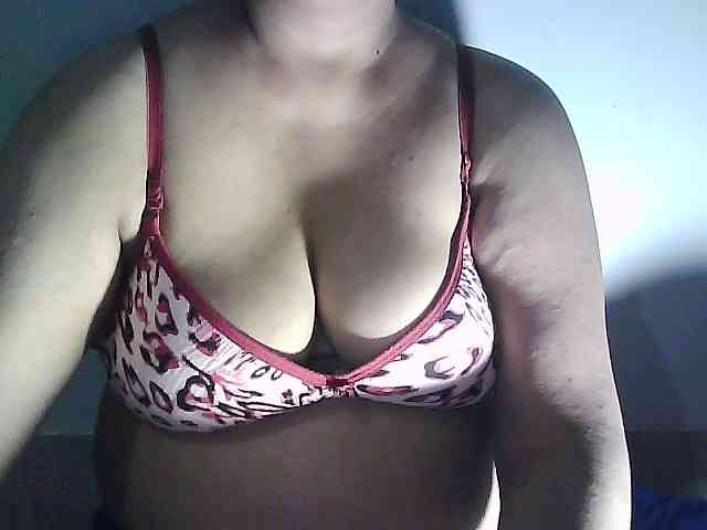 sexycharu webcam