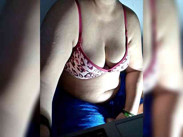 sexycharu webcam