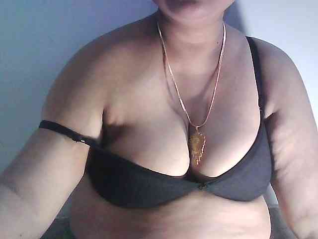 sexycharu webcam