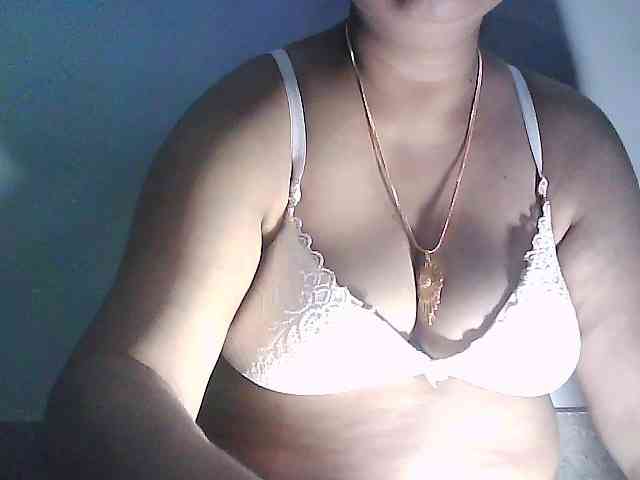 sexycharu webcam