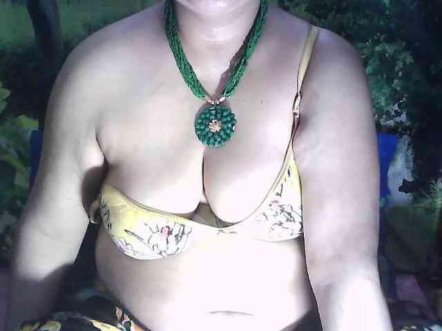 sexycharu webcam