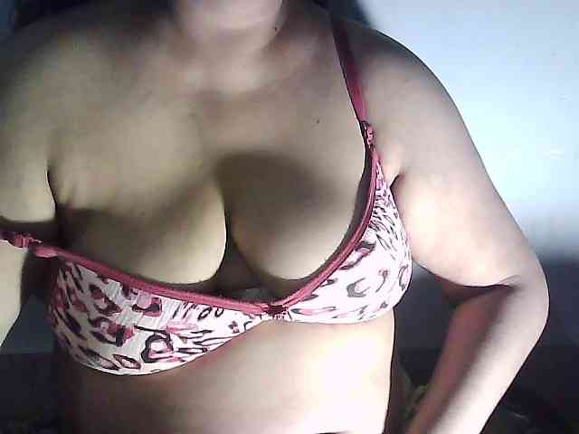 sexycharu webcam