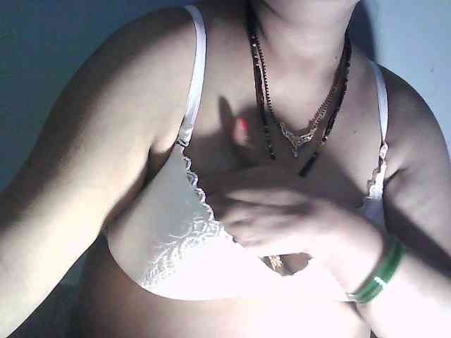 sexycharu webcam