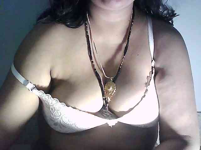 sexycharu webcam