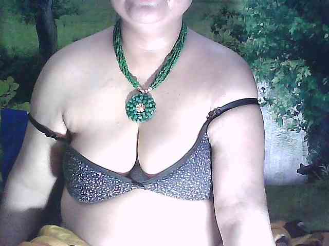 Model: sexycharu