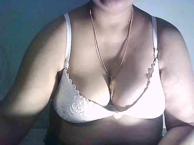 sexycharu webcam