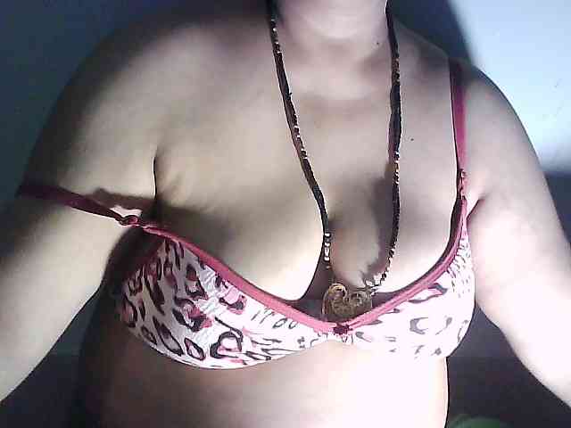 sexycharu webcam