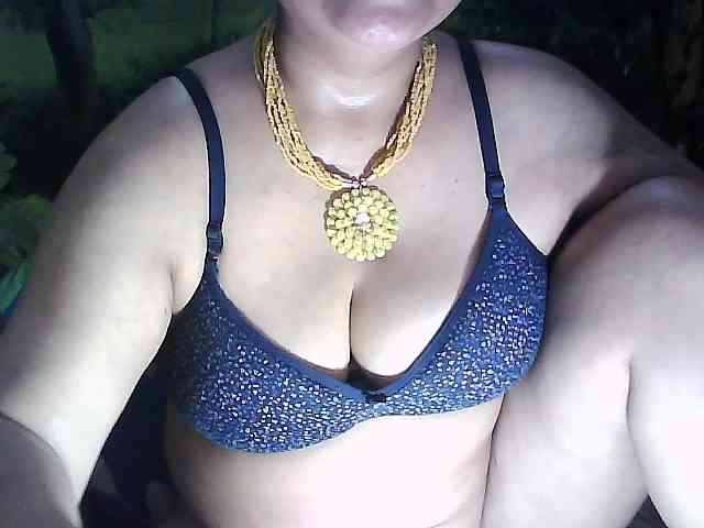 sexycharu webcam