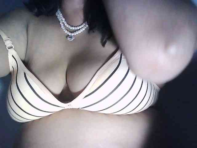 sexycharu webcam