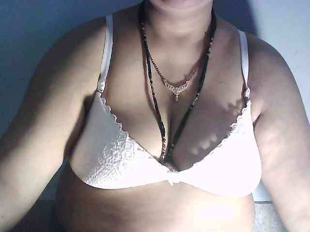 sexycharu webcam