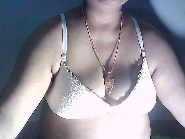 sexycharu webcam