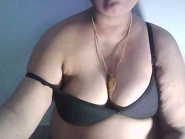 sexycharu webcam