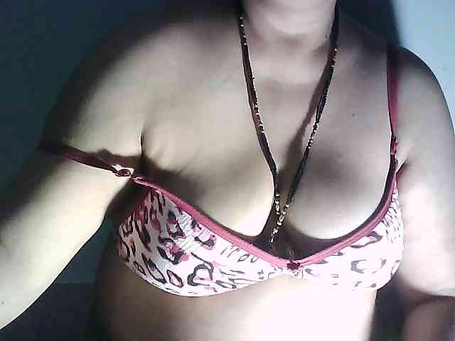 sexycharu webcam