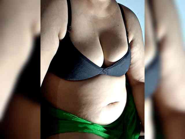 sexycharu webcam