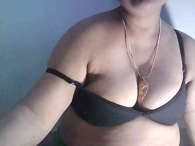 sexycharu webcam