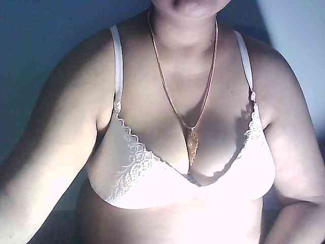 sexycharu webcam