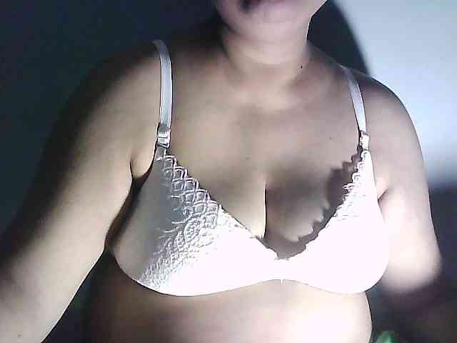 sexycharu webcam