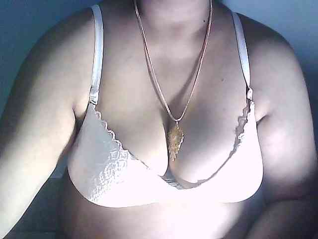 sexycharu webcam