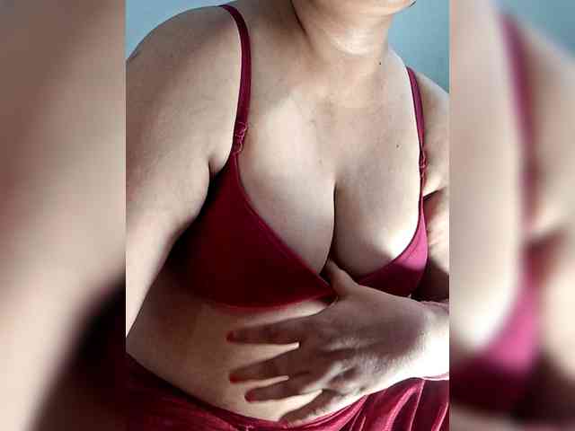 sexycharu webcam