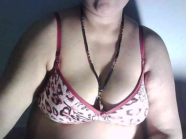 sexycharu webcam