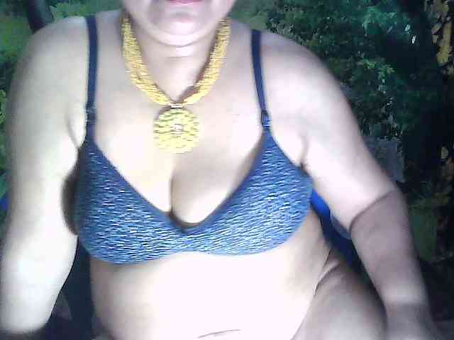 sexycharu webcam