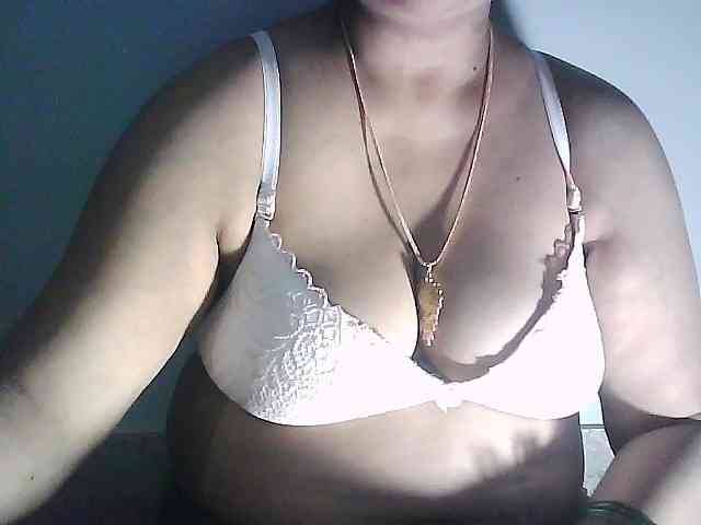 sexycharu webcam