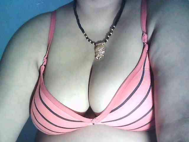 sexycharu webcam
