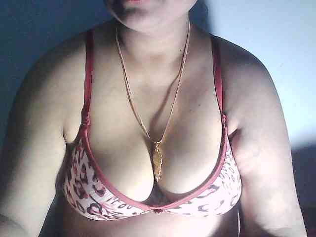 sexycharu webcam