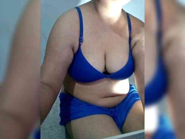 sexycharu webcam
