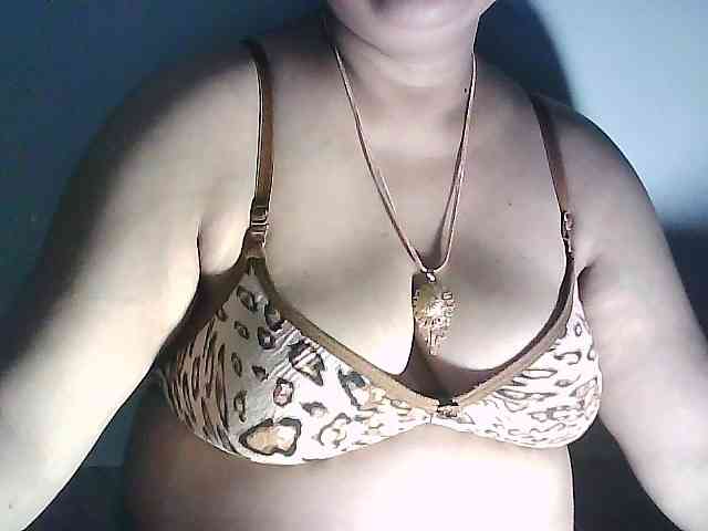 sexycharu webcam