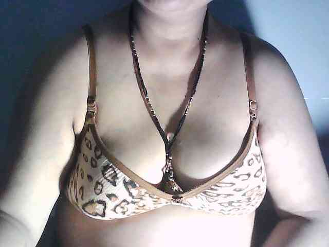 sexycharu webcam