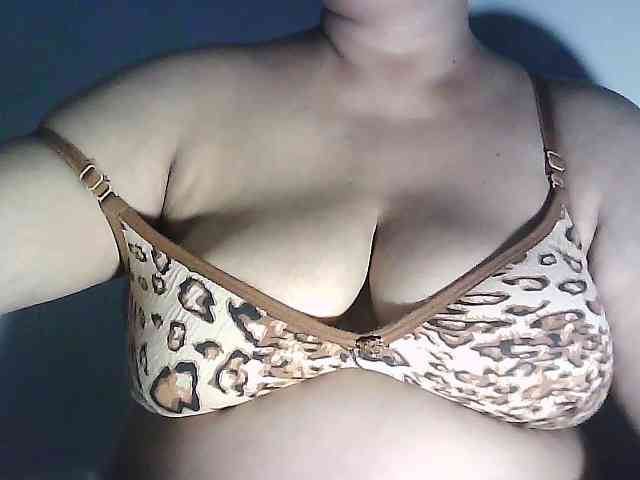 sexycharu webcam