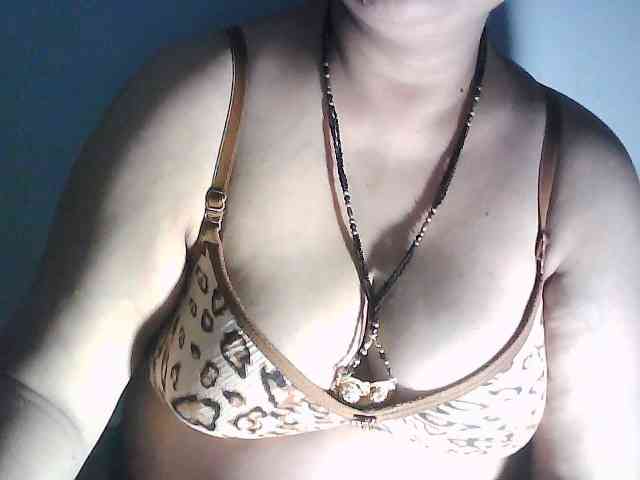 sexycharu webcam