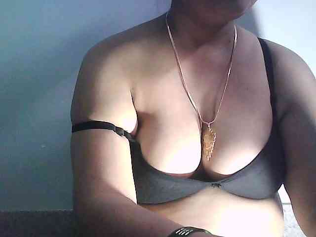 sexycharu webcam