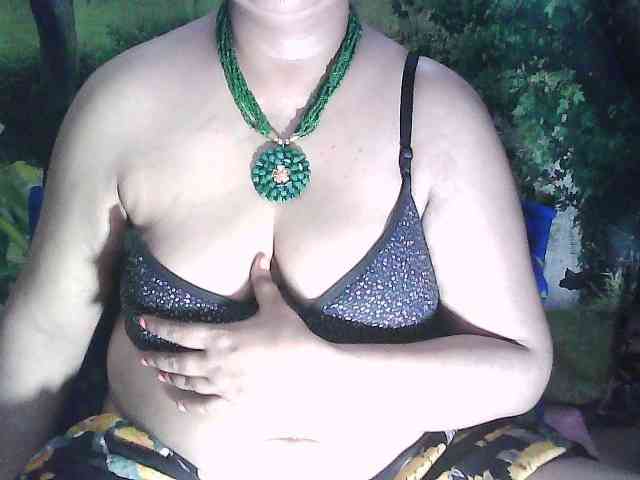 sexycharu webcam