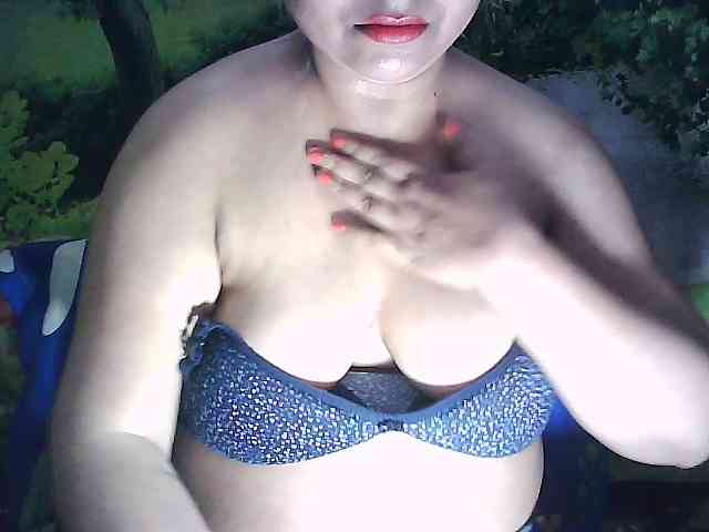 sexycharu webcam