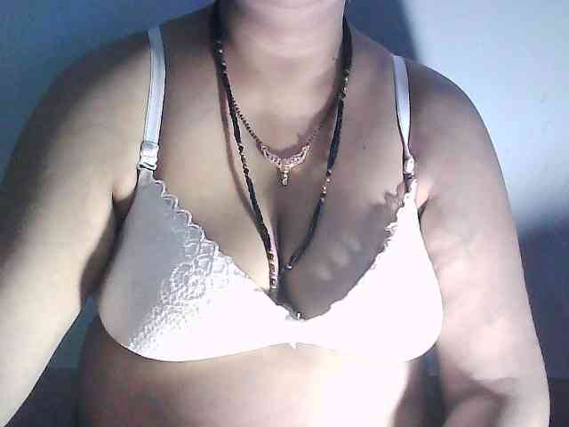 sexycharu webcam